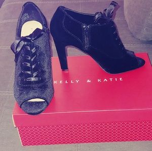 Black Velvet Kelly & Katie Heels